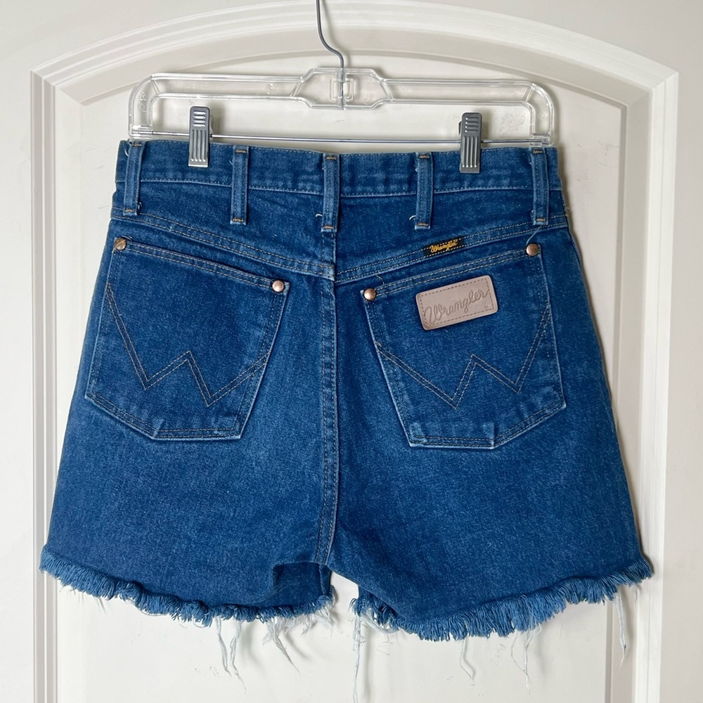 Vintage wrangler jeans cut and distressed into shorts 30w - Picture 7 of 9